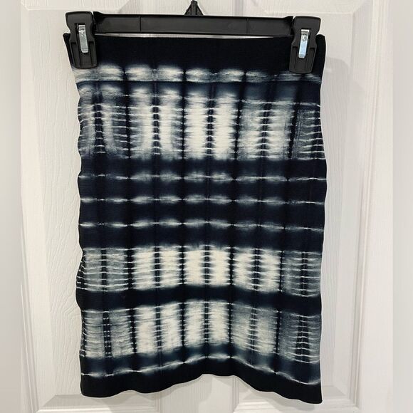 BCBGMaxAzria Blue Black Tye Dye Bodycon Bandage Skirt Women’s Size S (Tagged L) - Picture 1 of 5
